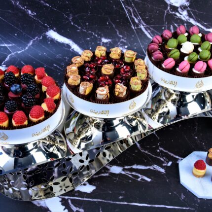 بكج ميني تشيز + ماكرون + اكواب غريبة